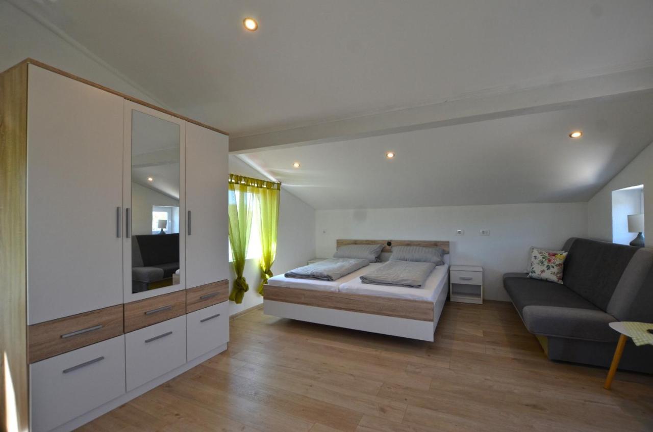 Bavica Apartments โรวีน ภายนอก รูปภาพ