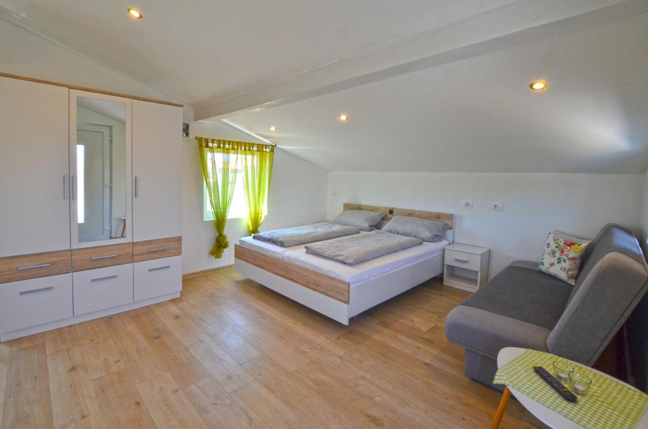 Bavica Apartments โรวีน ภายนอก รูปภาพ